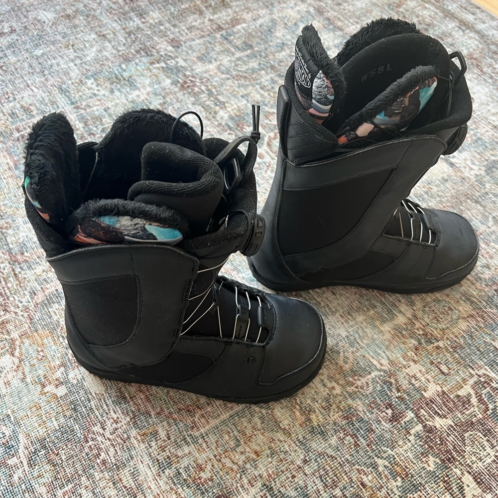 Ride Sage Women’s Snowboard Boots - Size 8